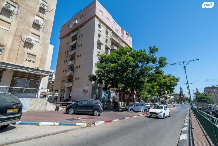 הרברט סמואל 100