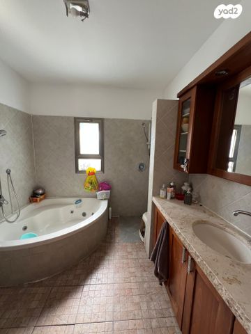 בית פרטי/ קוטג', המגל 32, קציר, קציר