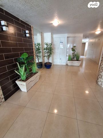 דירה, וייצמן, עיר, מרכז העיר, נהריה