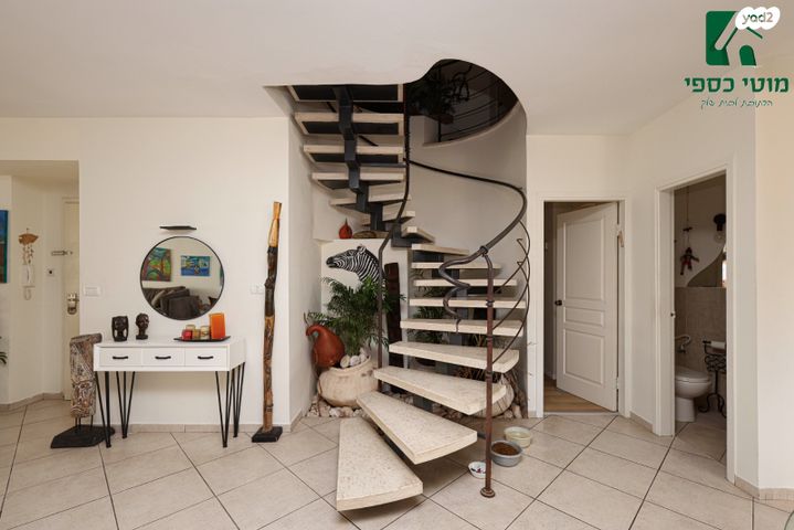 גג/ פנטהאוז, הפרחים, כפר סבא