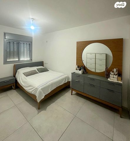 גג/ פנטהאוז, נתיבות