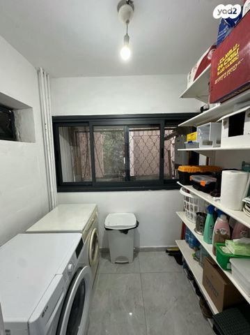 דירה, ז'בוטינסקי, בבא סאלי, נתיבות