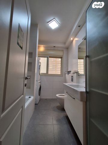 דירה, וייצמן, עיר, מרכז העיר, נהריה