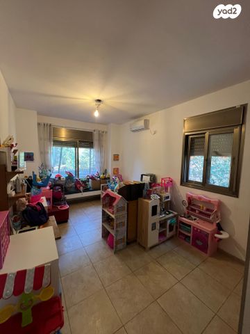 בית פרטי/ קוטג', המגל 32, קציר, קציר