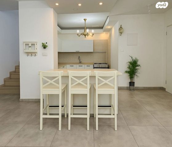 דופלקס, הרב יעקב אבו חצירא 5, יגאל אלון, קרית מלאכי