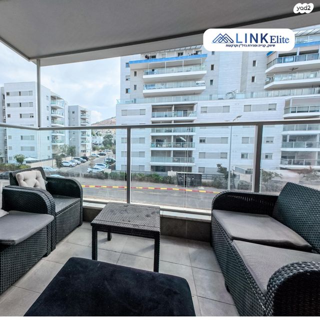 דירה, שדרות מנחם בגין, החותרים, טירת כרמל