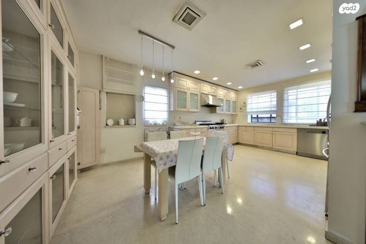 בית פרטי/ קוטג', דקר, אביבים, קרית מוצקין