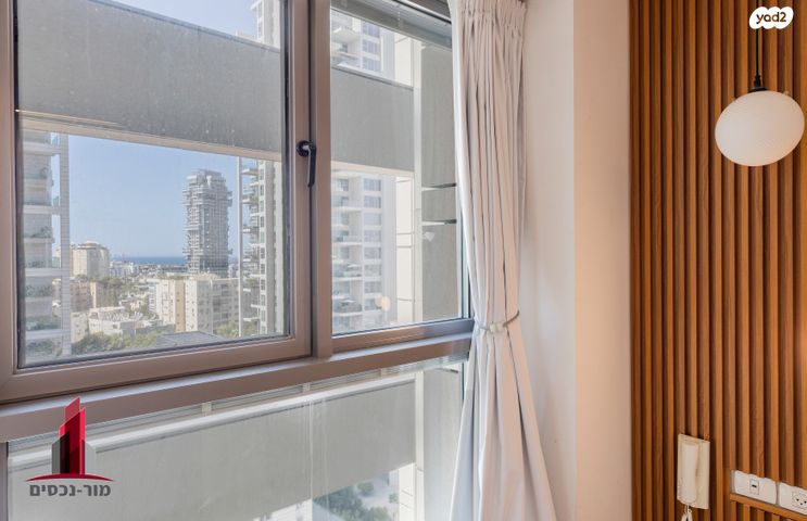 דירה, ניסים אלוני, צמרות איילון, פארק צמרת, תל אביב יפו