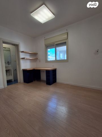 דירה, וייצמן, עיר, מרכז העיר, נהריה