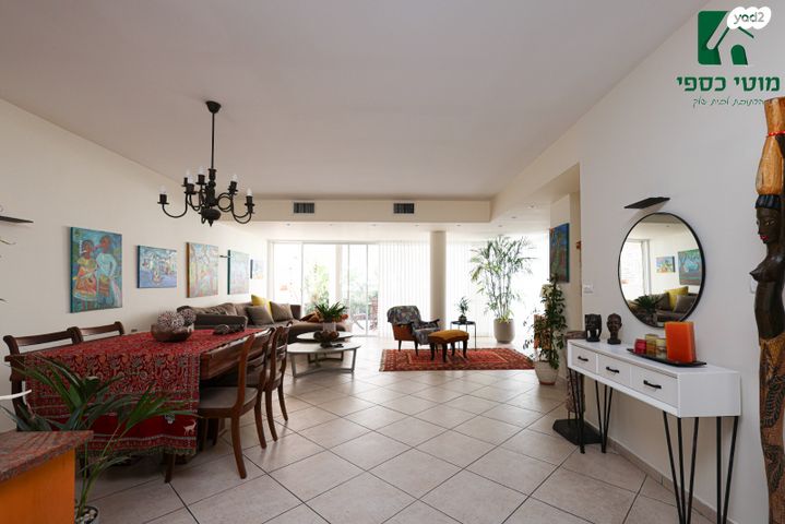 גג/ פנטהאוז, הפרחים, כפר סבא