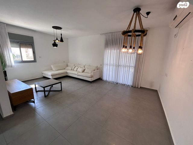 גג/ פנטהאוז, משה קהירי, רמות הרכס, באר שבע