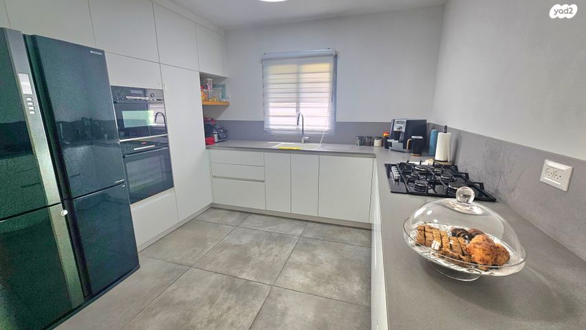 דירת גן, נווה עובד, יהוד מונוסון