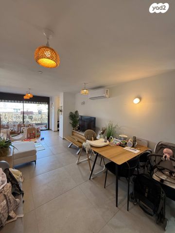 דירה, משגב עם 16, קרית שלום, תל אביב יפו