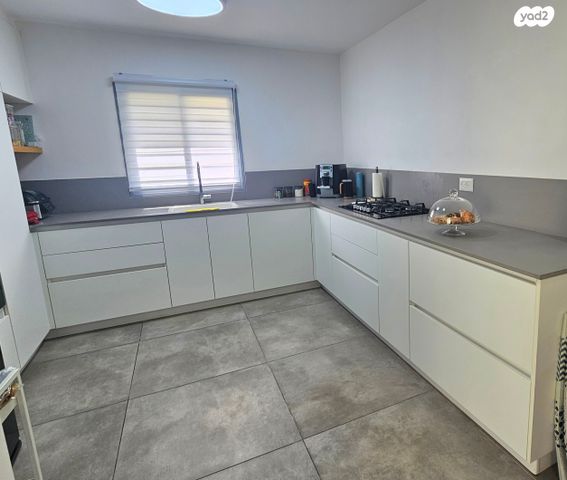 דירת גן, נווה עובד, יהוד מונוסון