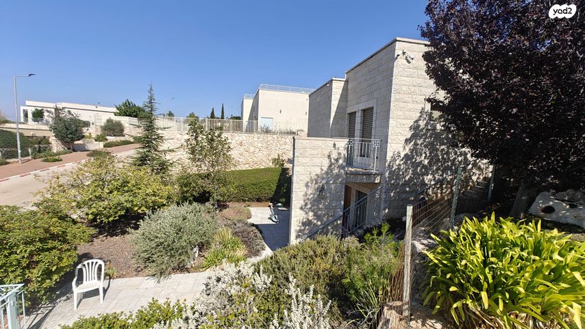 בית פרטי/ קוטג', לבון