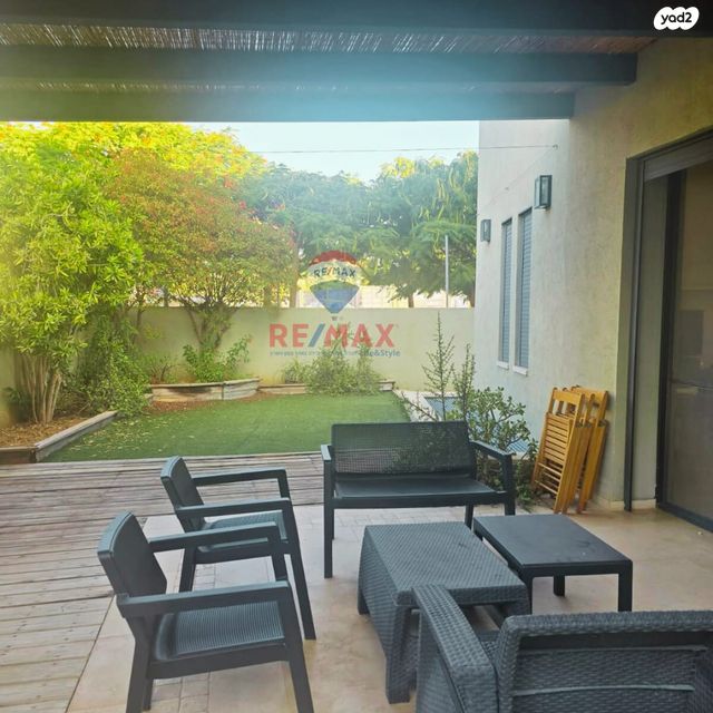 דו משפחתי, כפר יונה