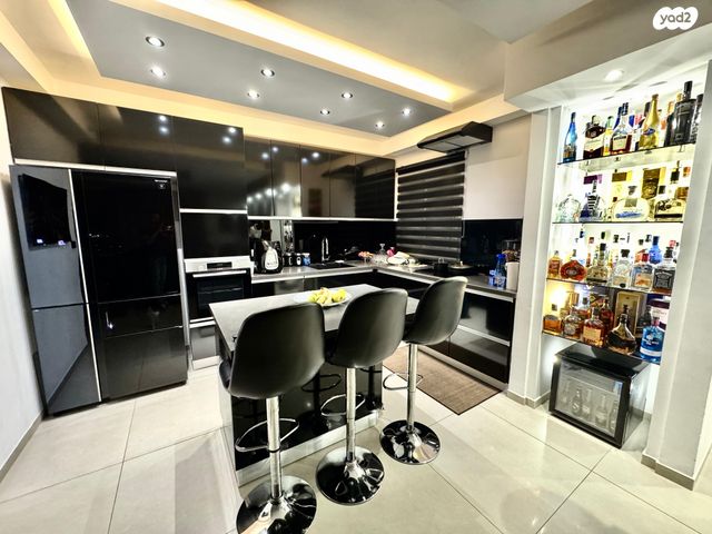 דירה, אבן גבירול, רחובות