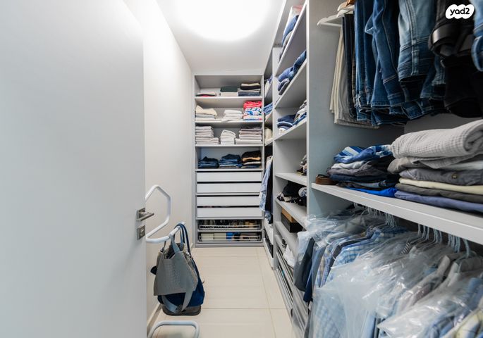 דופלקס, מתחם 1200, הוד השרון