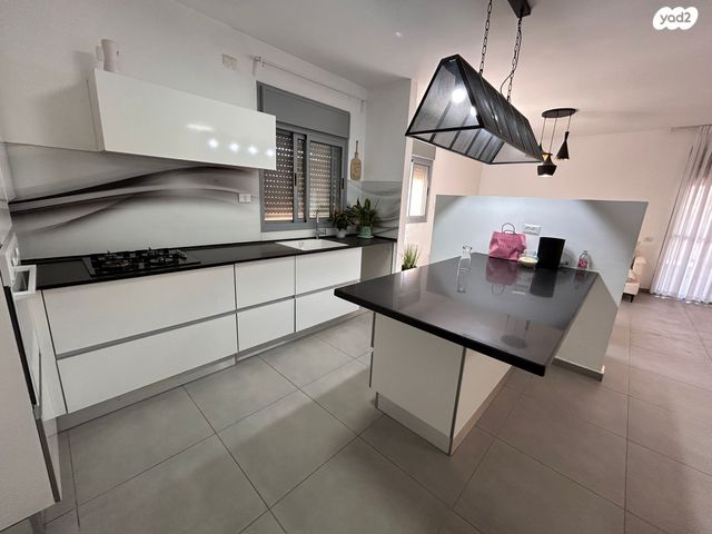 גג/ פנטהאוז, משה קהירי, רמות הרכס, באר שבע