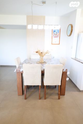 דירה, שכונה ה'-ו', מבשרת ציון