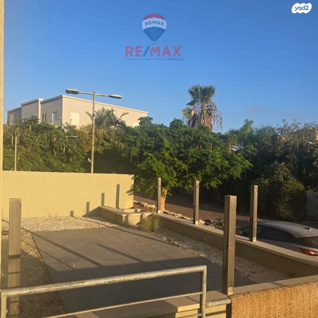 דו משפחתי, כפר יונה