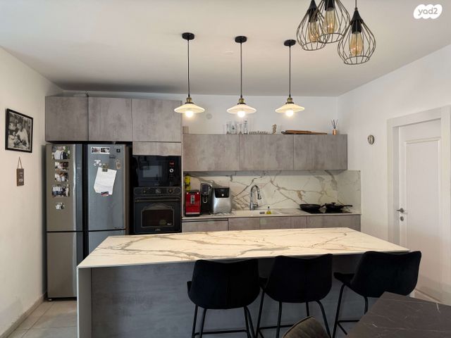 דירה, המגינים, מודיעין מכבים רעות