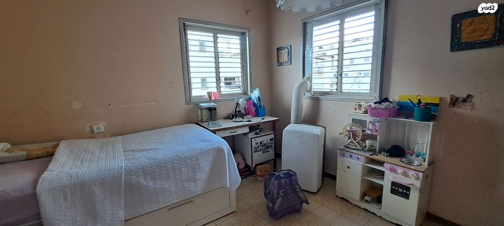 דירה, יהודית 2, הפועל המזרחי ג', שיכון ג', בני ברק