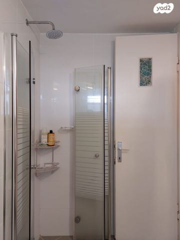 דירה, רמב"ן 4, הדר עליון, חיפה