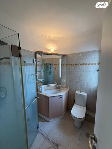 גג/ פנטהאוז, נאות אפקה ב', תל אביב יפו