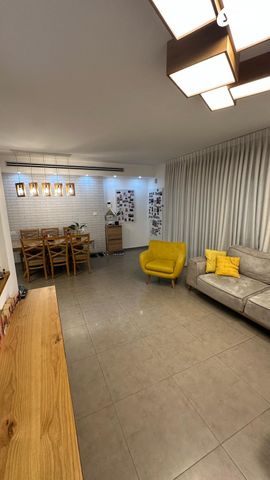 דירה, נתיבות מערב, נתיבות