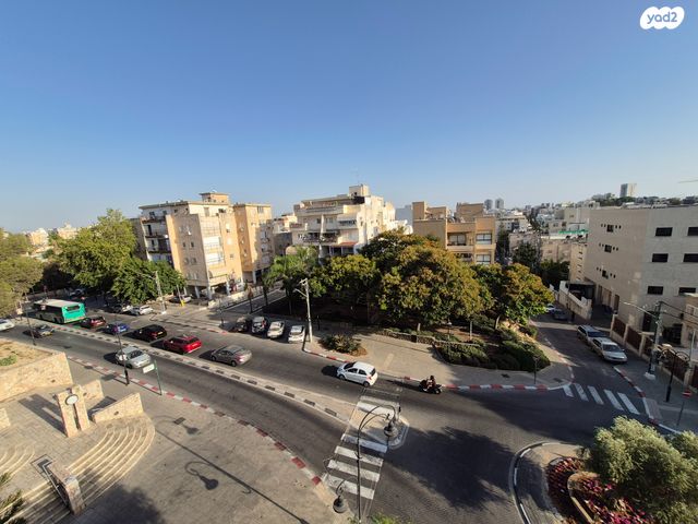 דירה, ג' / מרכז מזרח העיר, רחובות