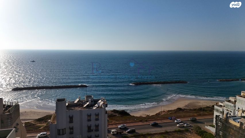 שדרות ז'בוטינסקי 43