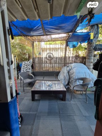 דירה, לוי אשכול, כפר סבא