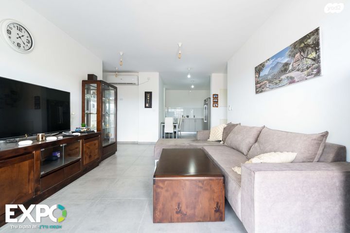 דירה, איבי נחל 1, אבני חפץ, אבני חפץ