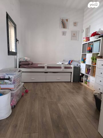 גג/ פנטהאוז, לאה גולדברג, נאות אפקה ב', תל אביב יפו