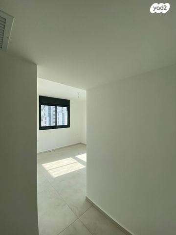 דירה, יונה וולך, גרין פארק החדשה, הוד השרון