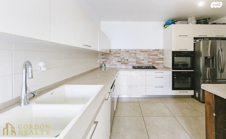 דירה, גבעת משקפיים, בית שמש