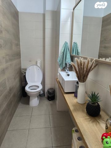 גג/ פנטהאוז, לאה גולדברג, נאות אפקה ב', תל אביב יפו