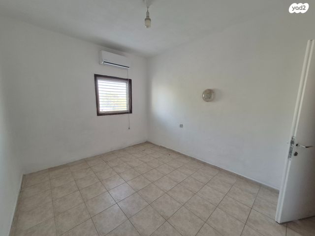 דירה, ג' / מרכז מזרח העיר, רחובות