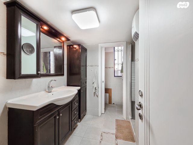 דירה, שדרות רוברט סולד, קרית ים א', קרית ים