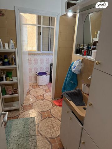 דירה, כספי, חדרה