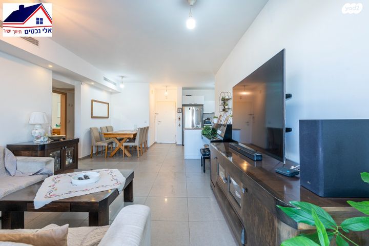 דירת גן, זית 11, החורש, חריש