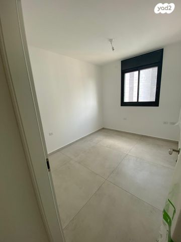 דירה, יונה וולך, גרין פארק החדשה, הוד השרון