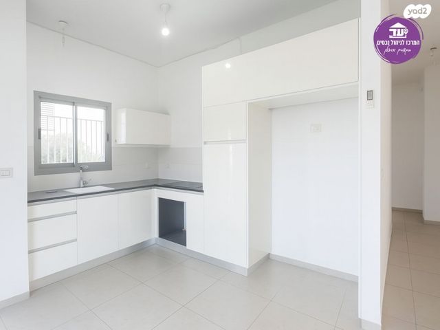 דו משפחתי, ישפה 5, רובע 10 חן, קצרין