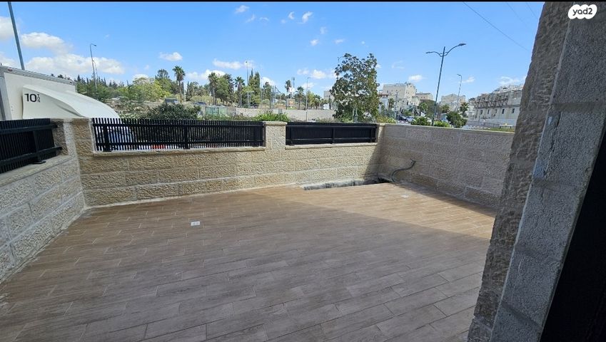 דירת גן, המכבים, המכבים, גבעת זאב