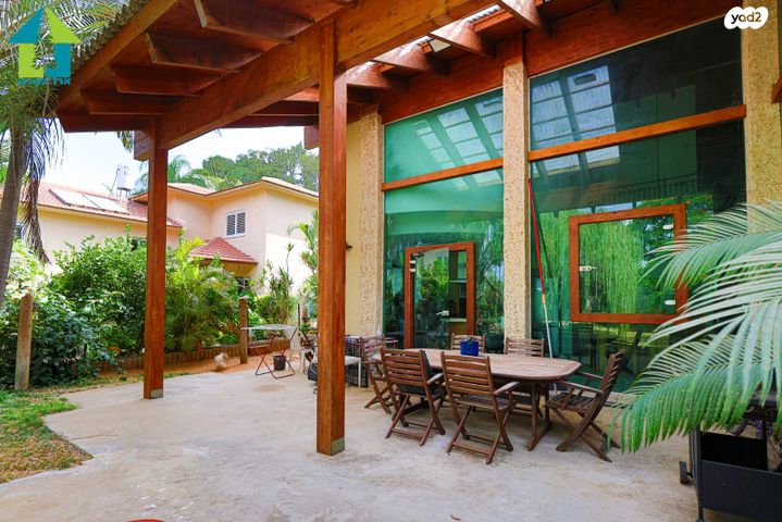 בית פרטי/ קוטג', בורגתה