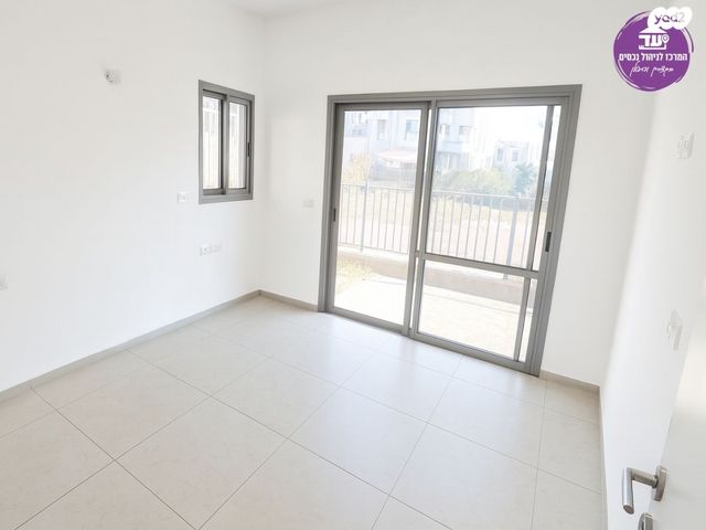 דו משפחתי, ישפה 5, רובע 10 חן, קצרין