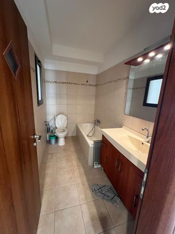 דירה, אהוד מנור 17, קרית אילון, חולון