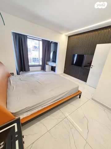 דירה, חכמי אתונה, שפירא, תל אביב יפו