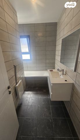 גג/ פנטהאוז, הכינור, שאר העיר, גבעת זאב